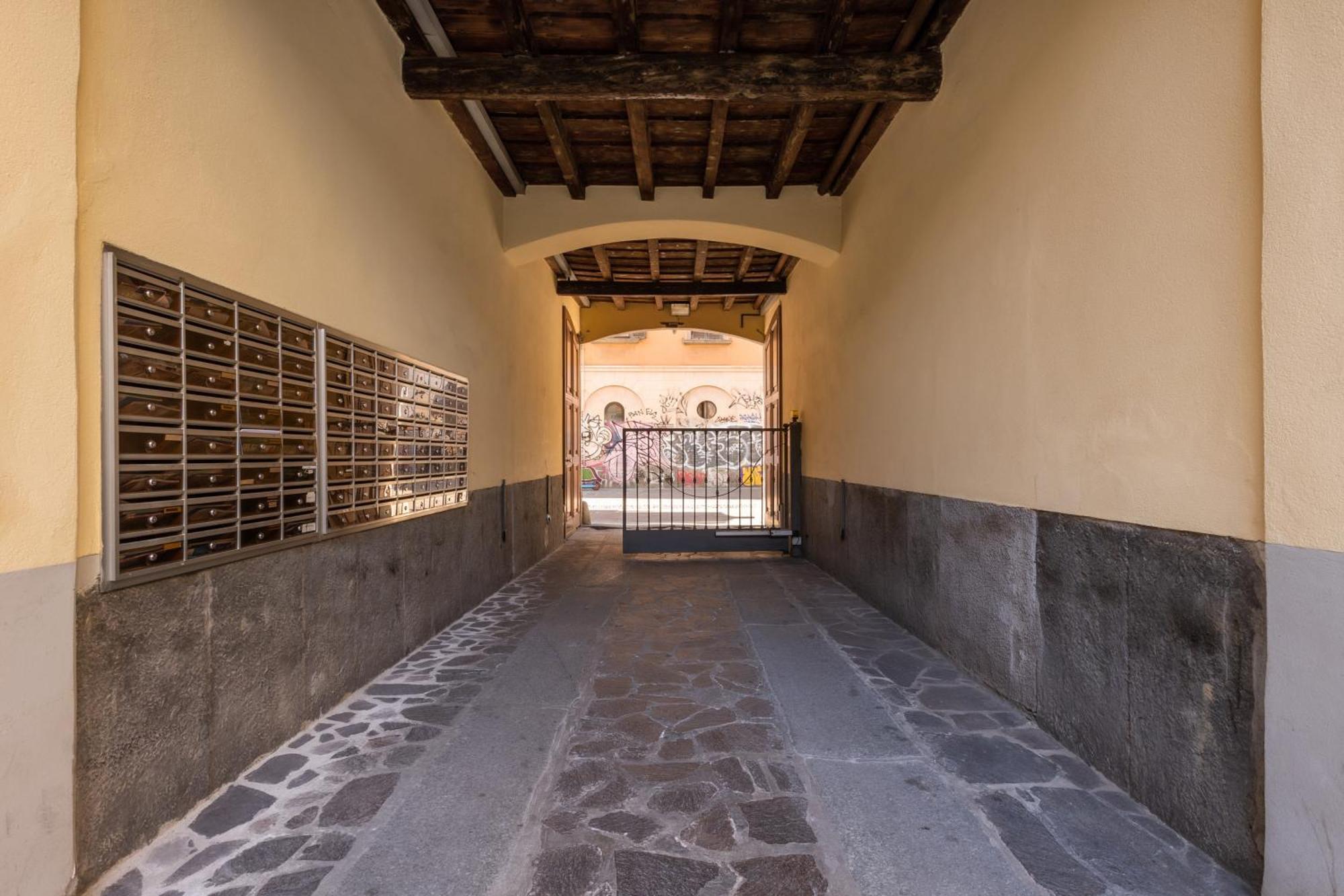 Bricks & Beams Studio In The Key Area Of Milano Esterno foto